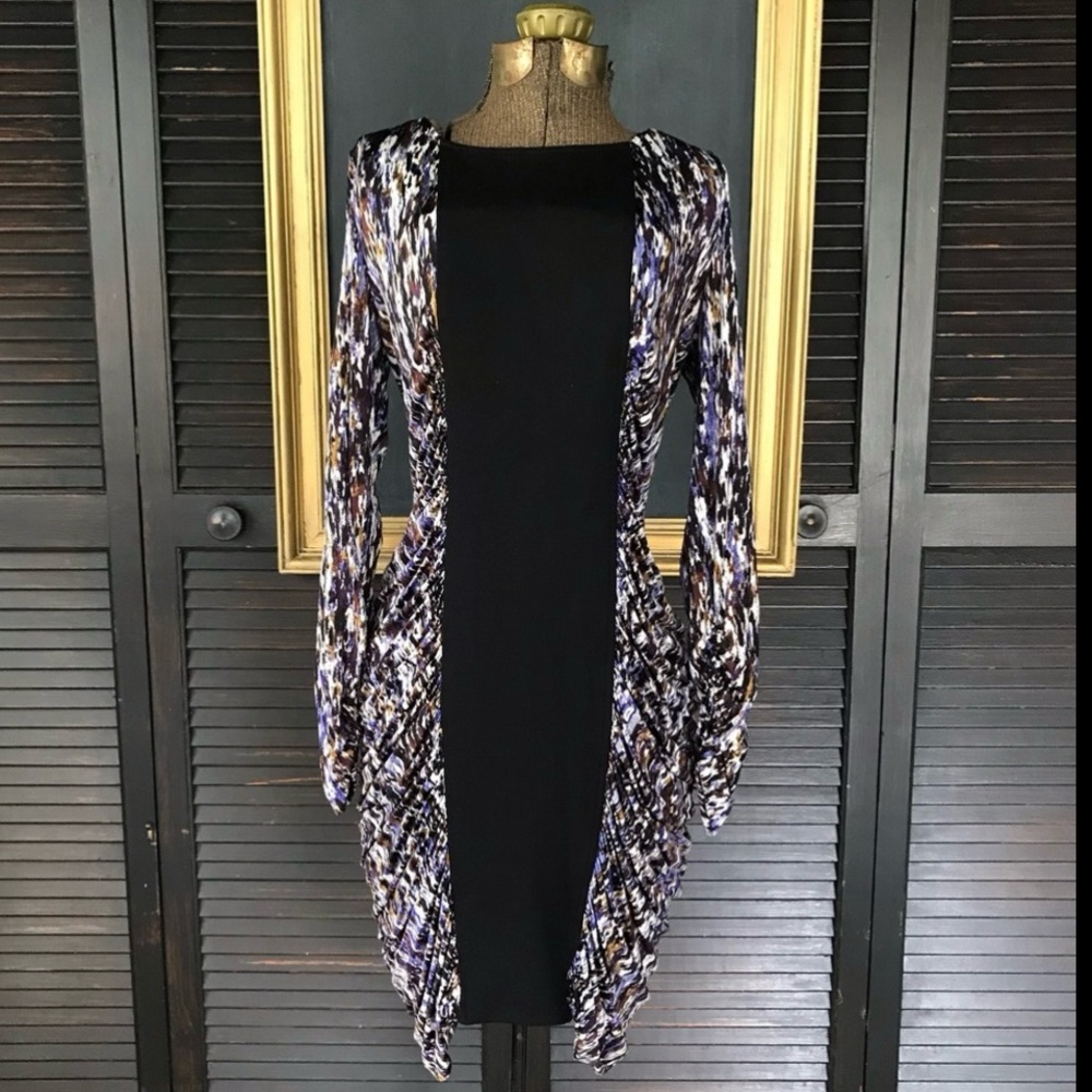BCBGMaxAzria 
Black & Multicolored 
Long Sleeve Dress